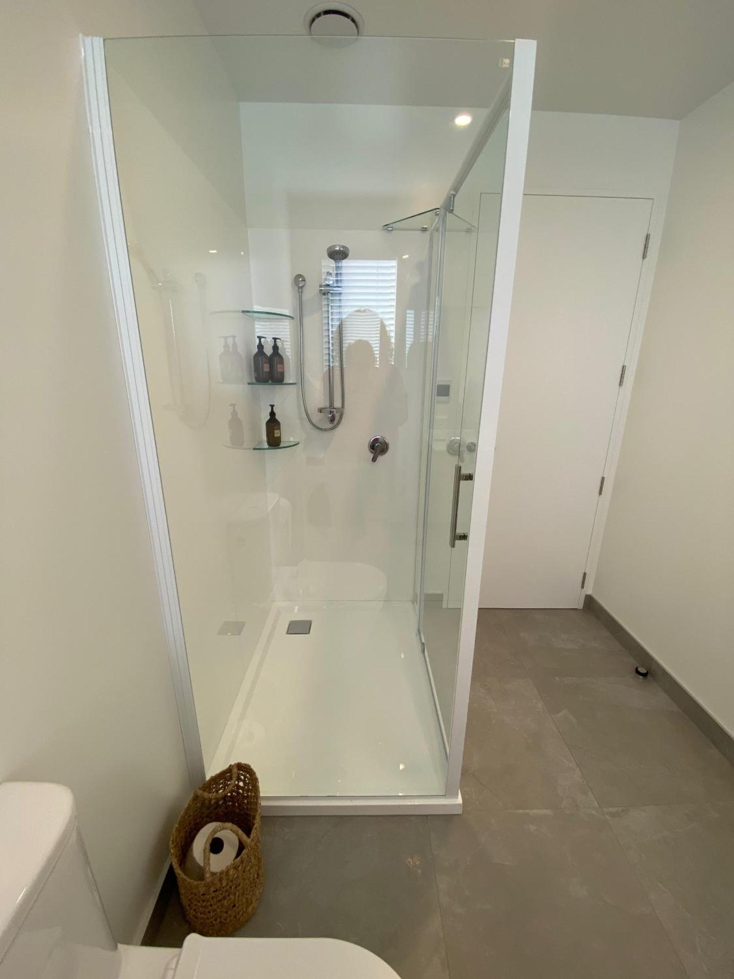 וואנאקה Lake Views - New Apartment With Room To Relax מראה חיצוני תמונה
