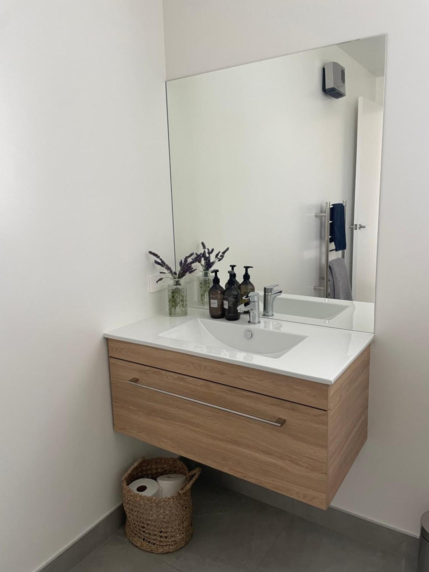 וואנאקה Lake Views - New Apartment With Room To Relax מראה חיצוני תמונה