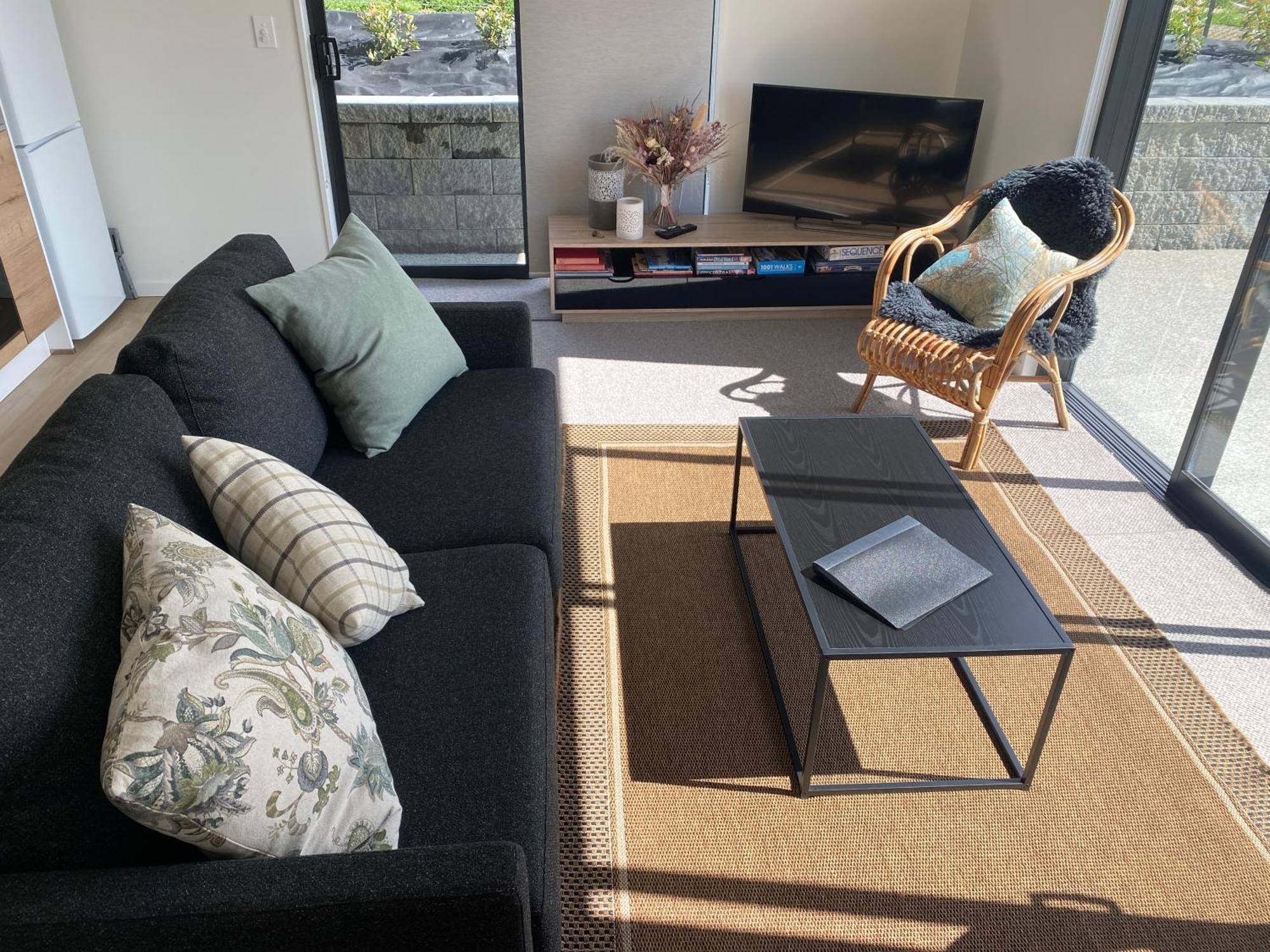 וואנאקה Lake Views - New Apartment With Room To Relax מראה חיצוני תמונה
