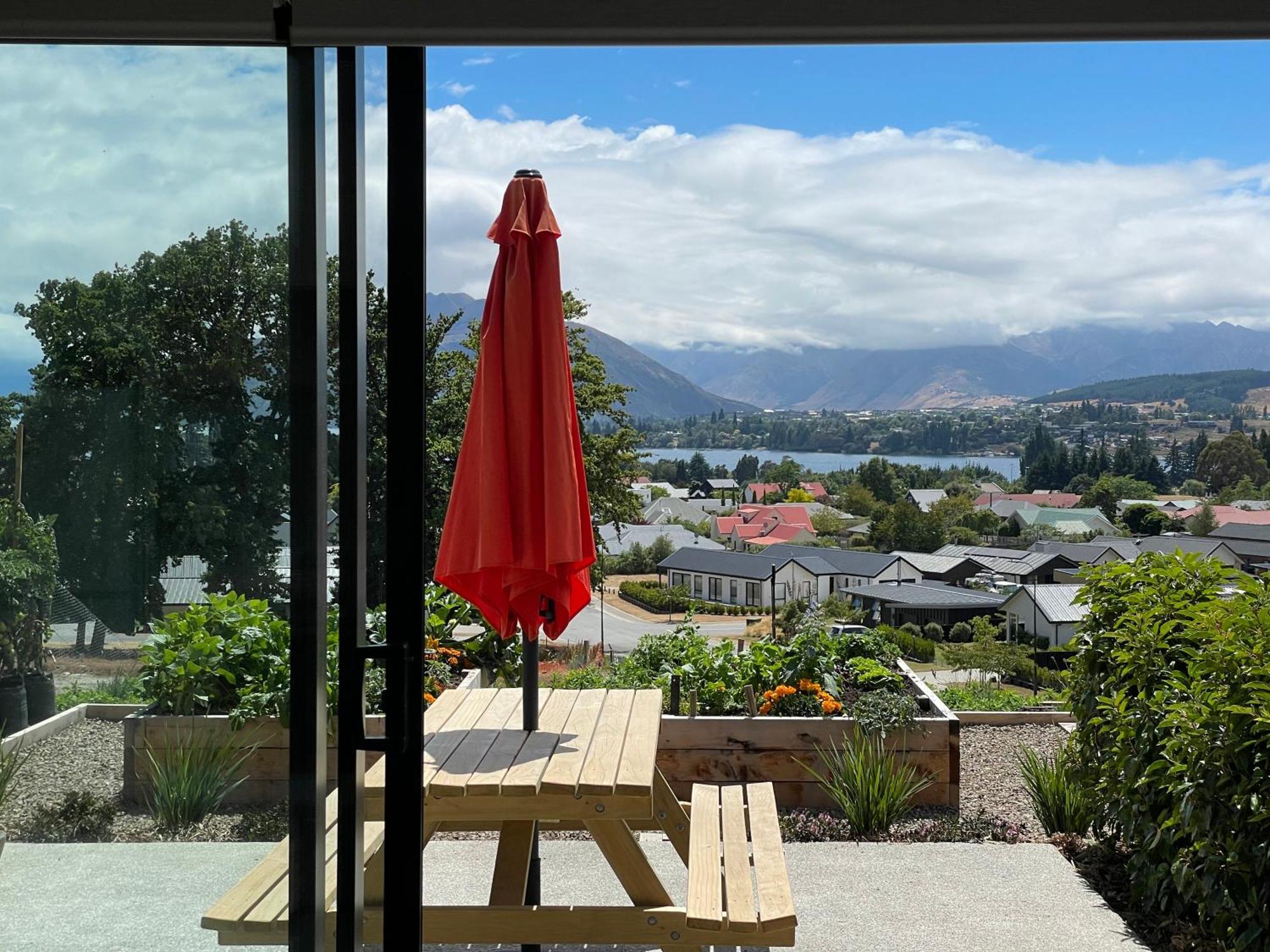 וואנאקה Lake Views - New Apartment With Room To Relax מראה חיצוני תמונה